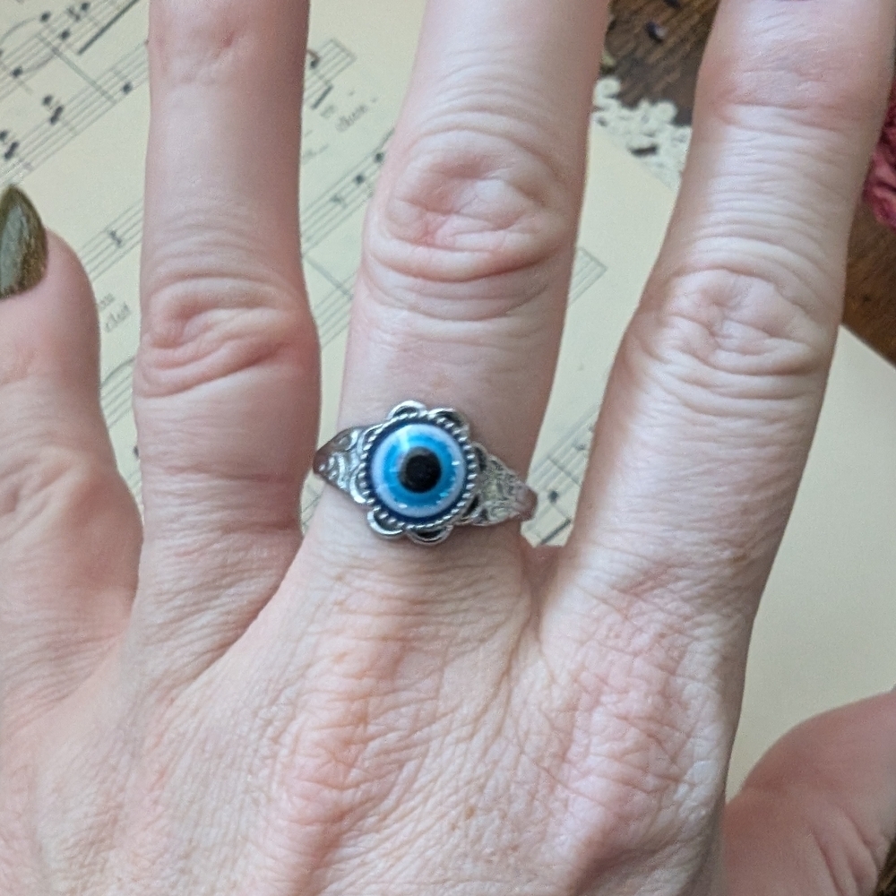 Silvertone Evil Eye Ring Size 8.5